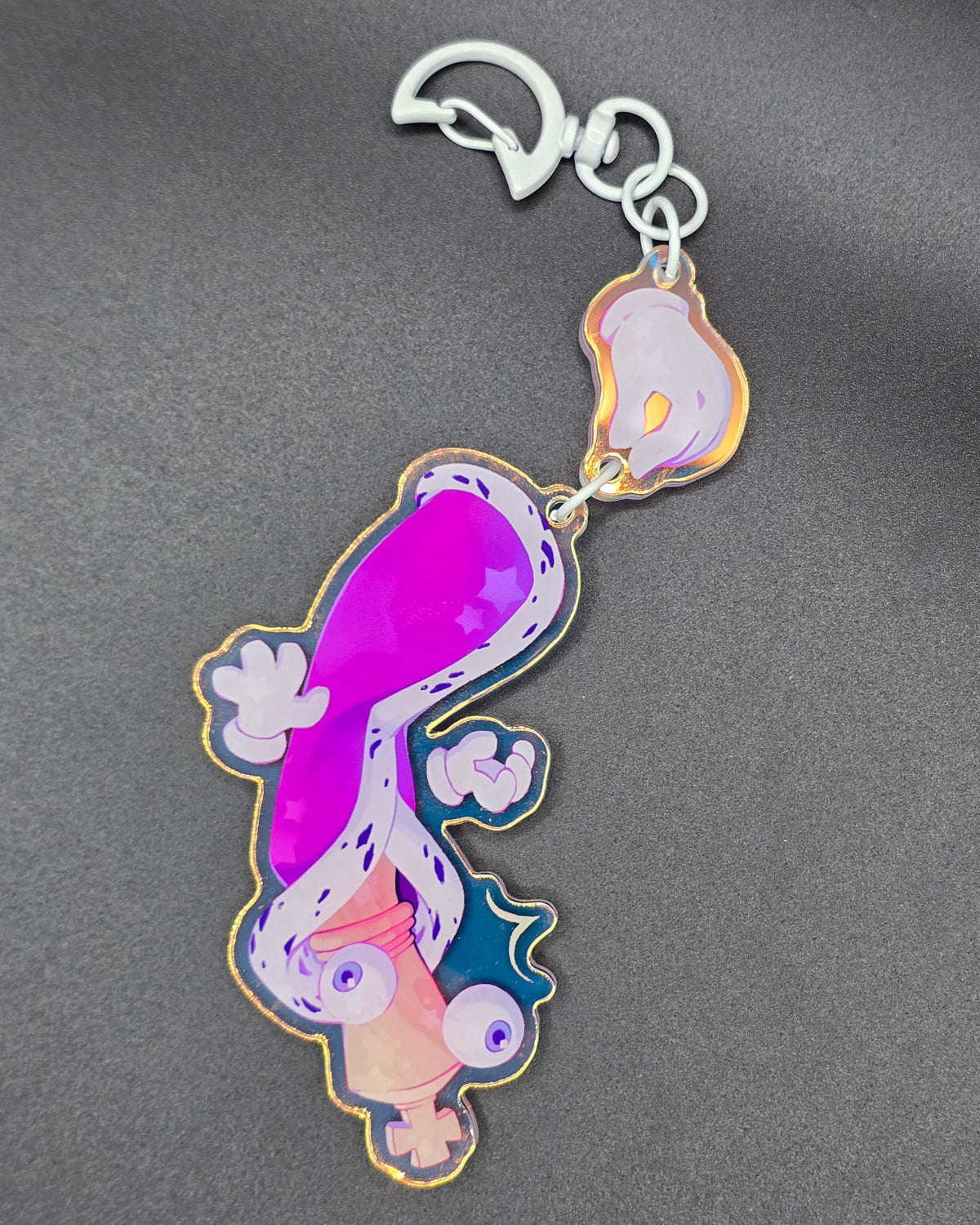 KINGER DANGLING KEYCHAIN